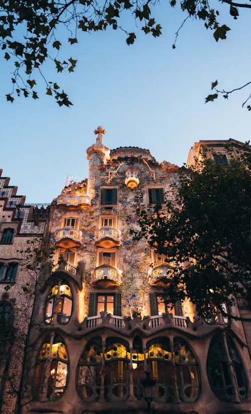 Casa Batlló and Casa Milà — Gaudí's Gems