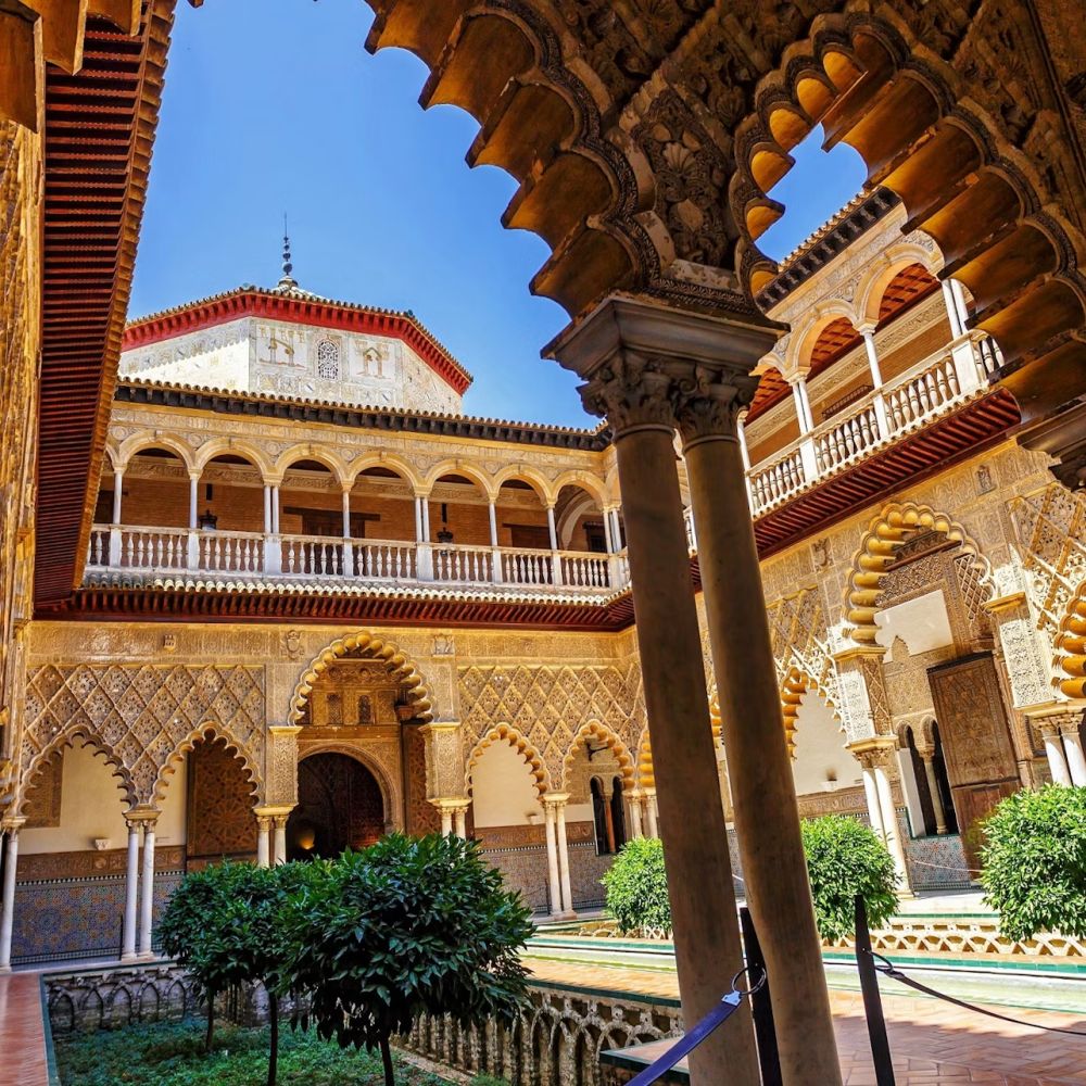 Royal Alcazar, Cathedral and Giralda — 3.5h Tour