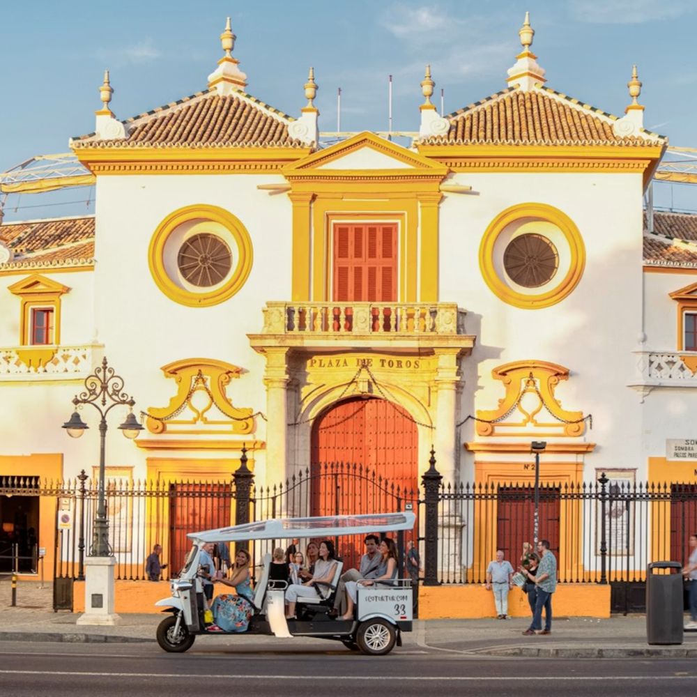 Seville: 1-Hour Private Tuk-Tuk Tour